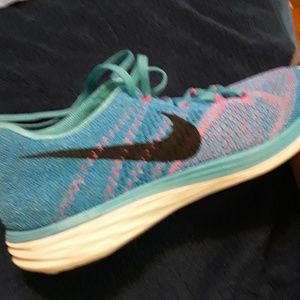 Nike Lunar Flyknit Sneakers